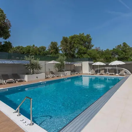 In Pjescana Uvala Mit Garten, Grill Apartment Pula
